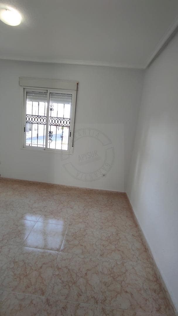 3 chambre Villa/Maison Mitoyenne à vendre à Orihuela Costa avec piscine - 210 000 € (Ref: 9470457)