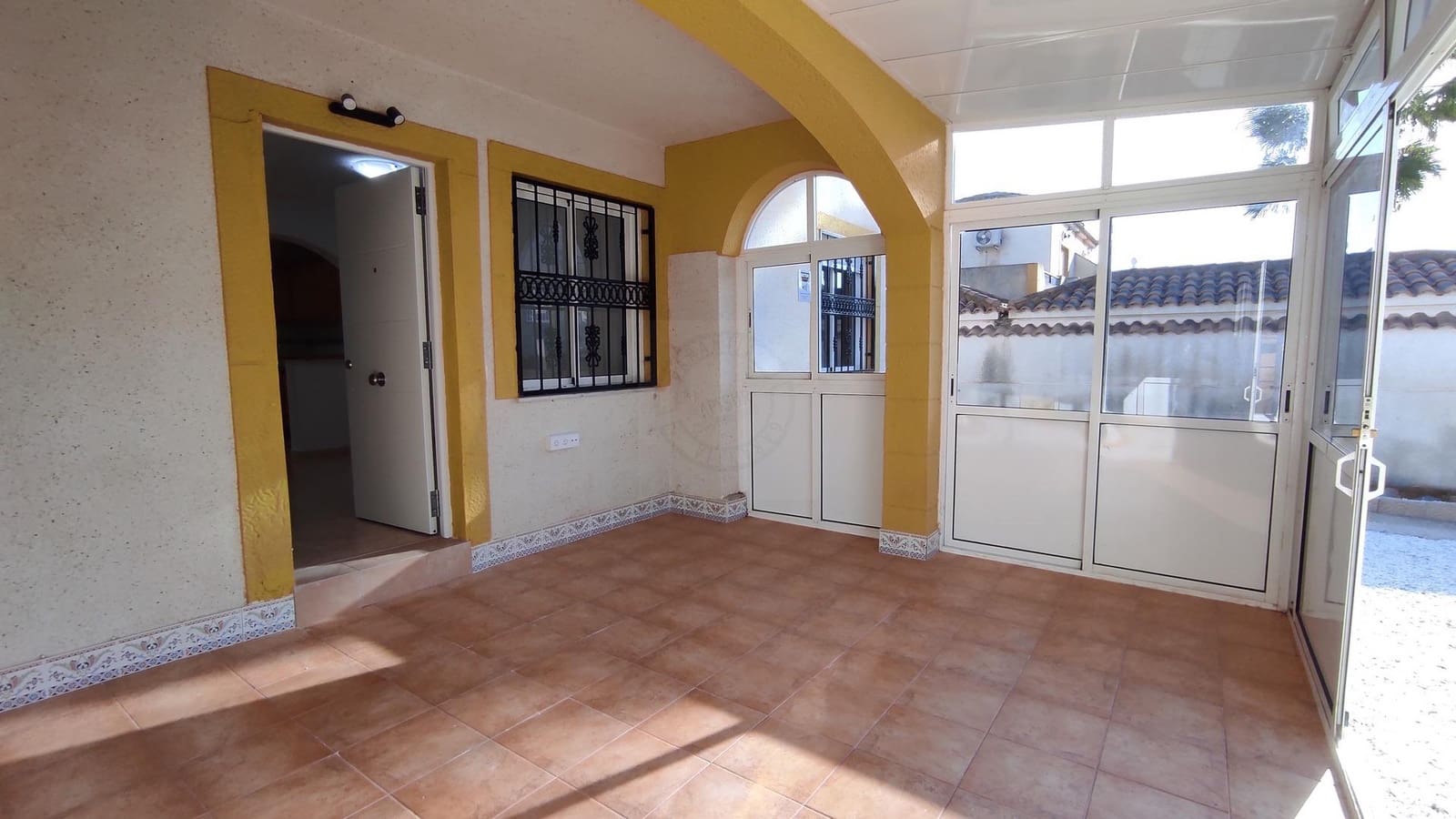3 chambre Villa/Maison Mitoyenne à vendre à Orihuela Costa avec piscine - 210 000 € (Ref: 9470457)