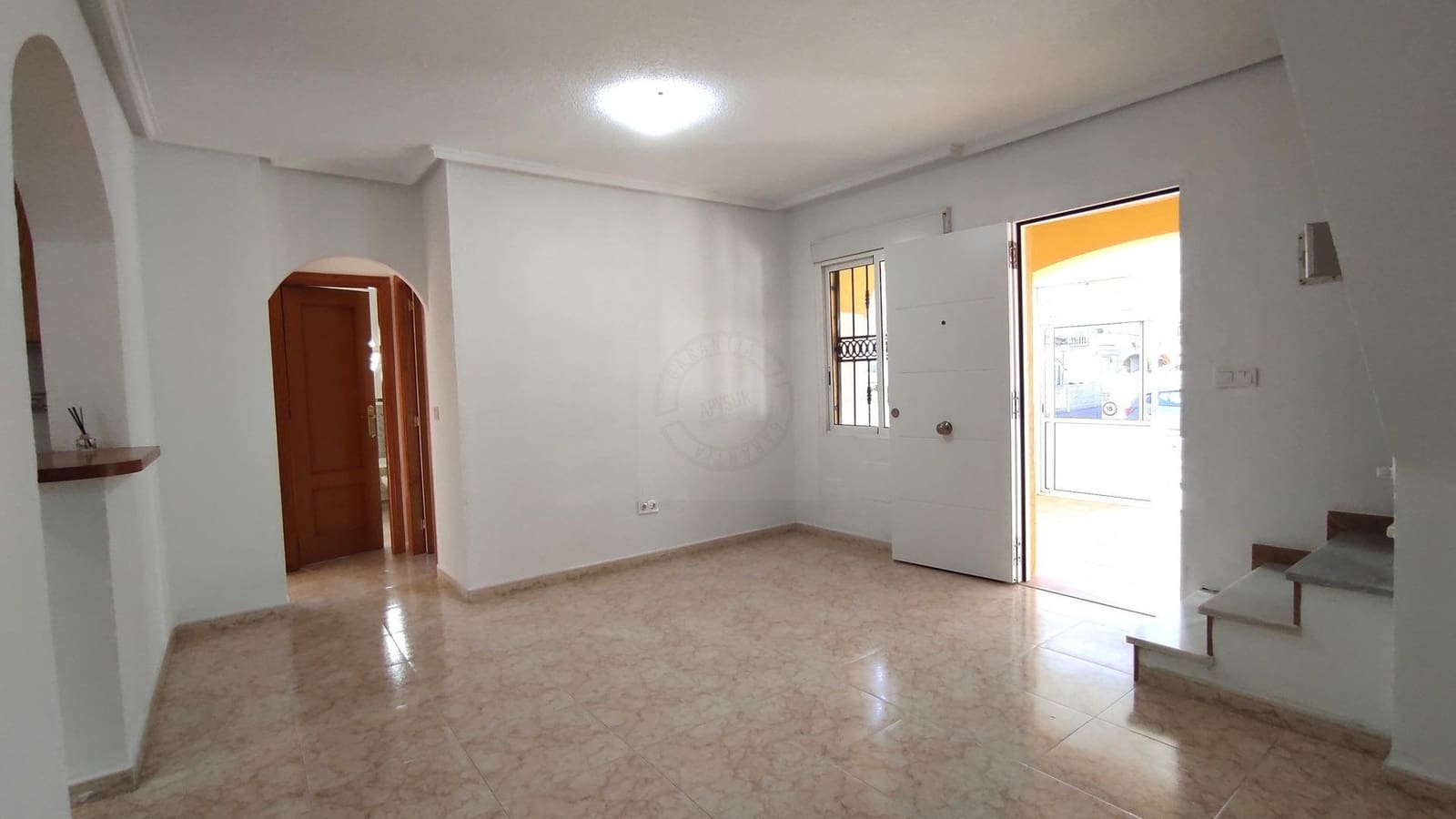 3 chambre Villa/Maison Mitoyenne à vendre à Orihuela Costa avec piscine - 210 000 € (Ref: 9470457)