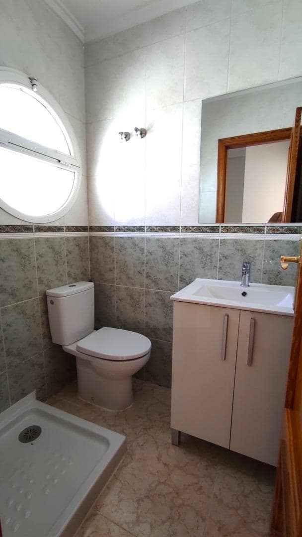 3 chambre Villa/Maison Mitoyenne à vendre à Orihuela Costa avec piscine - 210 000 € (Ref: 9470457)