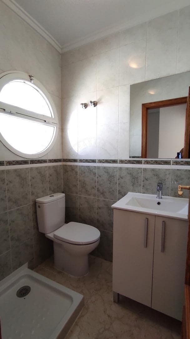 3 chambre Villa/Maison Mitoyenne à vendre à Orihuela Costa avec piscine - 210 000 € (Ref: 9470457)