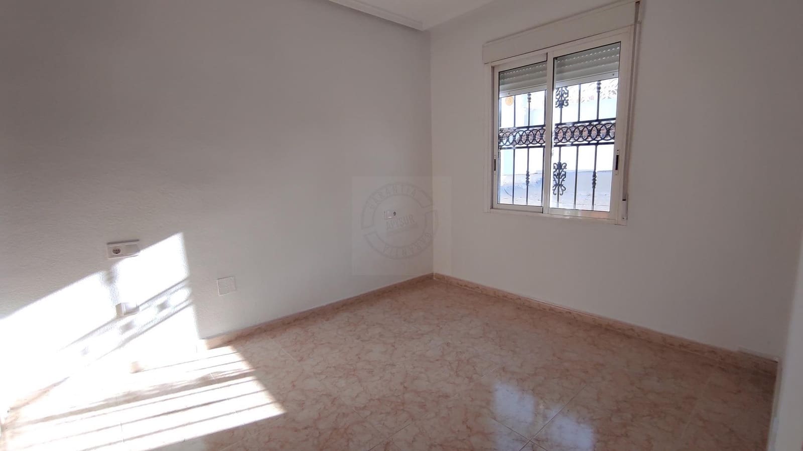 3 chambre Villa/Maison Mitoyenne à vendre à Orihuela Costa avec piscine - 210 000 € (Ref: 9470457)