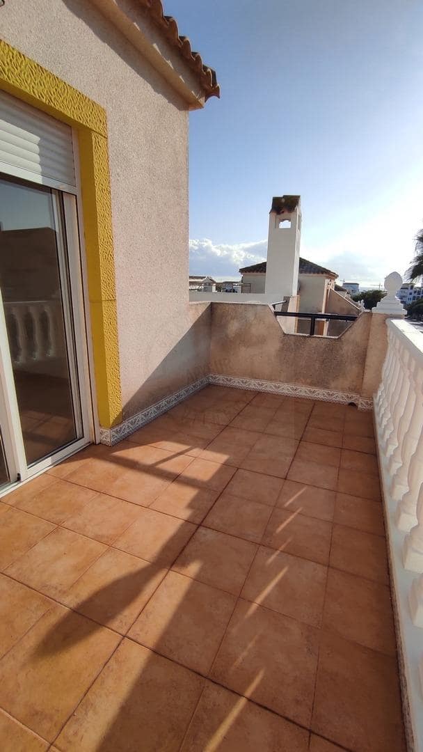 3 chambre Villa/Maison Mitoyenne à vendre à Orihuela Costa avec piscine - 210 000 € (Ref: 9470457)