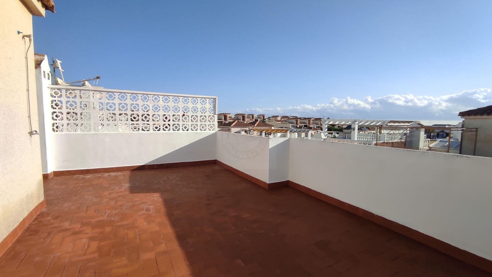 3 chambre Villa/Maison Mitoyenne à vendre à Orihuela Costa avec piscine - 210 000 € (Ref: 9470457)