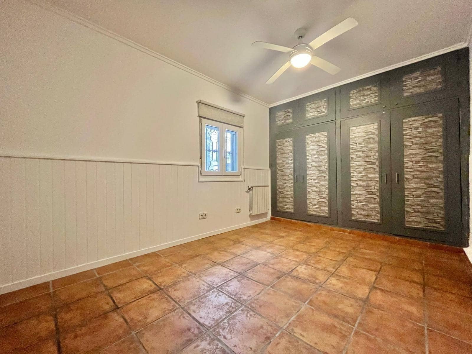 Chalet de 3 habitaciones en Torrevieja en venta con garaje - 449.000 € (Ref: 9652060)