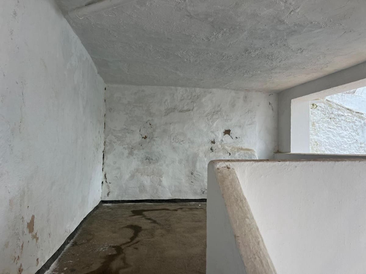 6 slaapkamer Huis te koop in Alora - € 275.000 (Ref: 10026482)