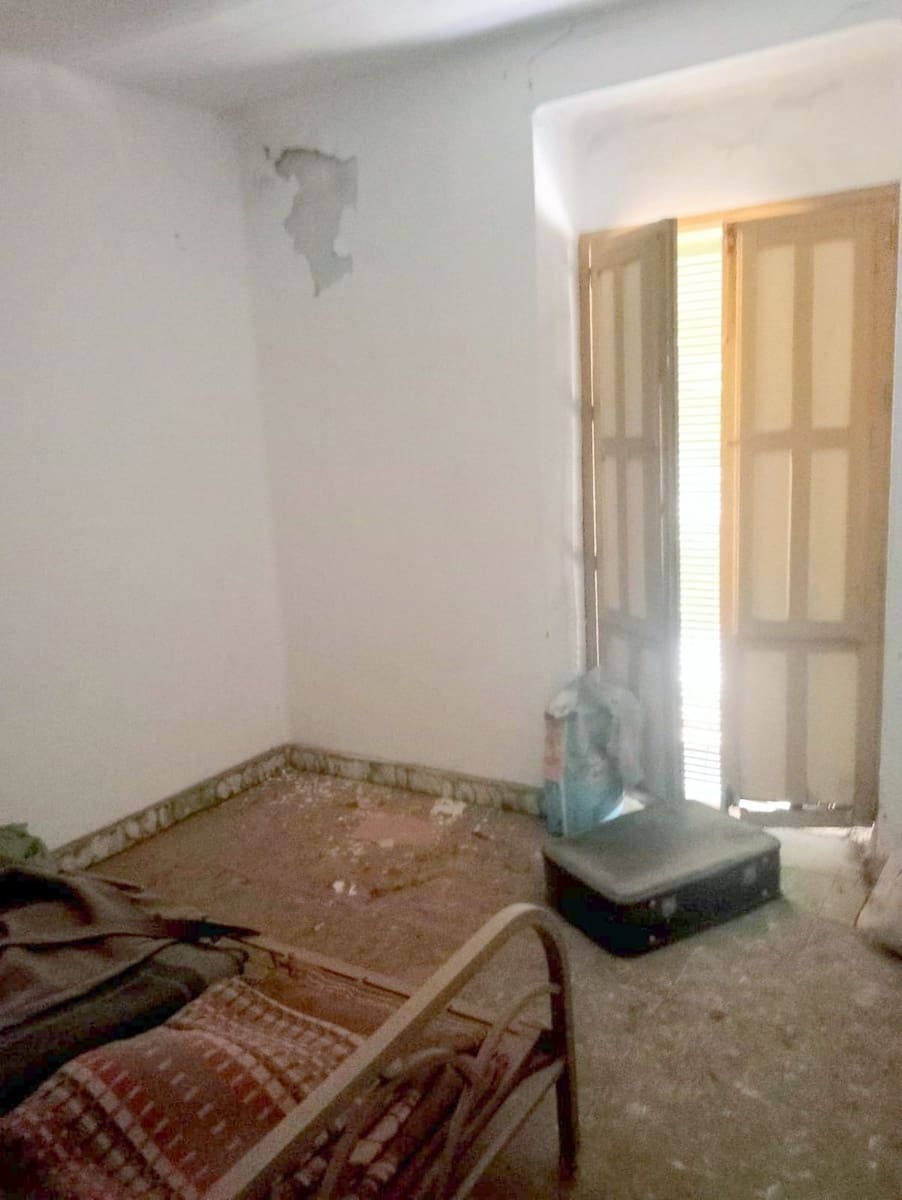 4 chambre Maison de Ville à vendre à Villanueva del Trabuco - 90 000 € (Ref: 10038540)