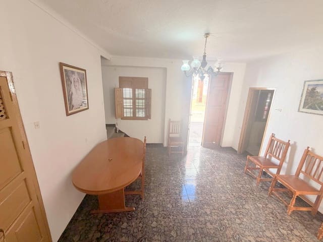 4 bedroom Townhouse for sale in Villanueva del Trabuco - € 90,000 (Ref: 10038540)