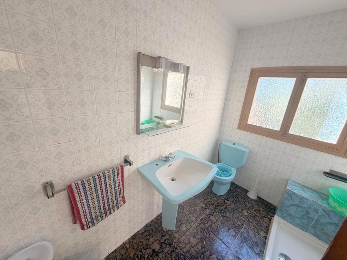 4 bedroom Townhouse for sale in Villanueva del Trabuco - € 90,000 (Ref: 10038540)