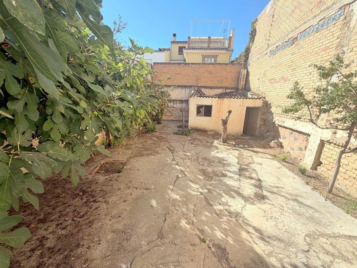 4 bedroom Townhouse for sale in Villanueva del Trabuco - € 90,000 (Ref: 10038540)