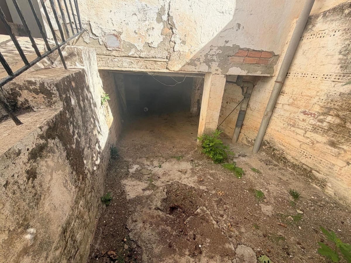 4 bedroom Townhouse for sale in Villanueva del Trabuco - € 90,000 (Ref: 10038540)