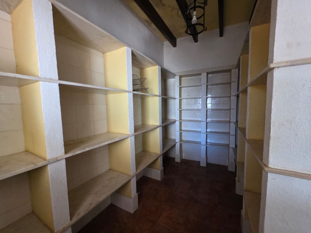 8 quarto Comercial para venda em Antequera com piscina garagem - 795 000 € (Ref: 10045849)