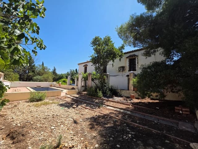 8 quarto Comercial para venda em Antequera com piscina garagem - 795 000 € (Ref: 10045849)