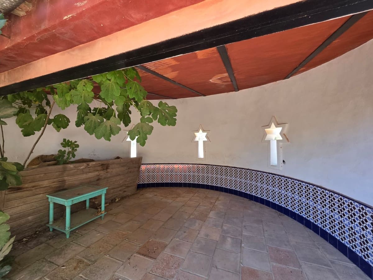 8 quarto Comercial para venda em Antequera com piscina garagem - 795 000 € (Ref: 10045849)