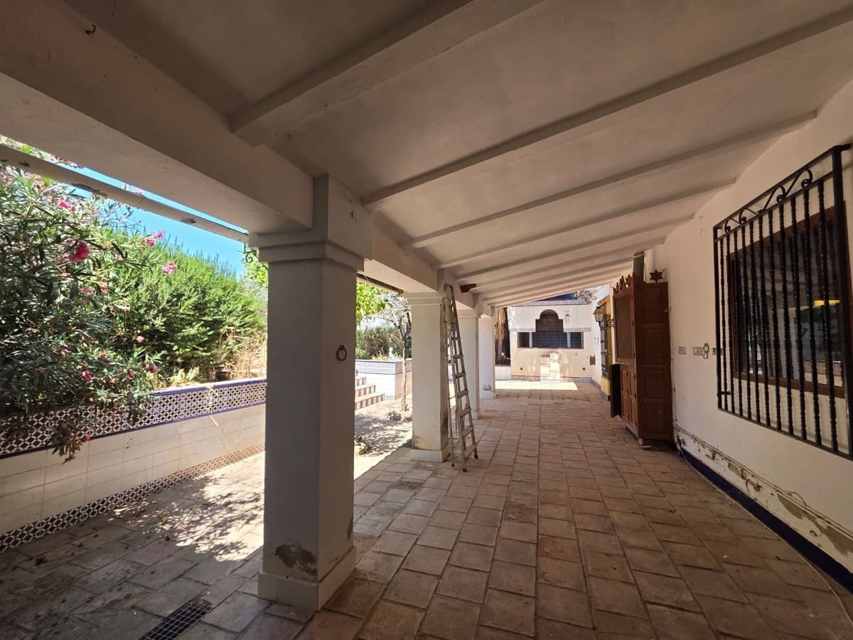 8 quarto Comercial para venda em Antequera com piscina garagem - 795 000 € (Ref: 10045849)