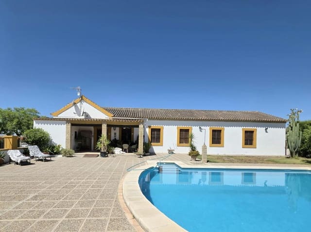 Finca/Casa Rural de 4 habitaciones en Morón de la Frontera en venta con piscina - 699.000 € (Ref: 10048199)