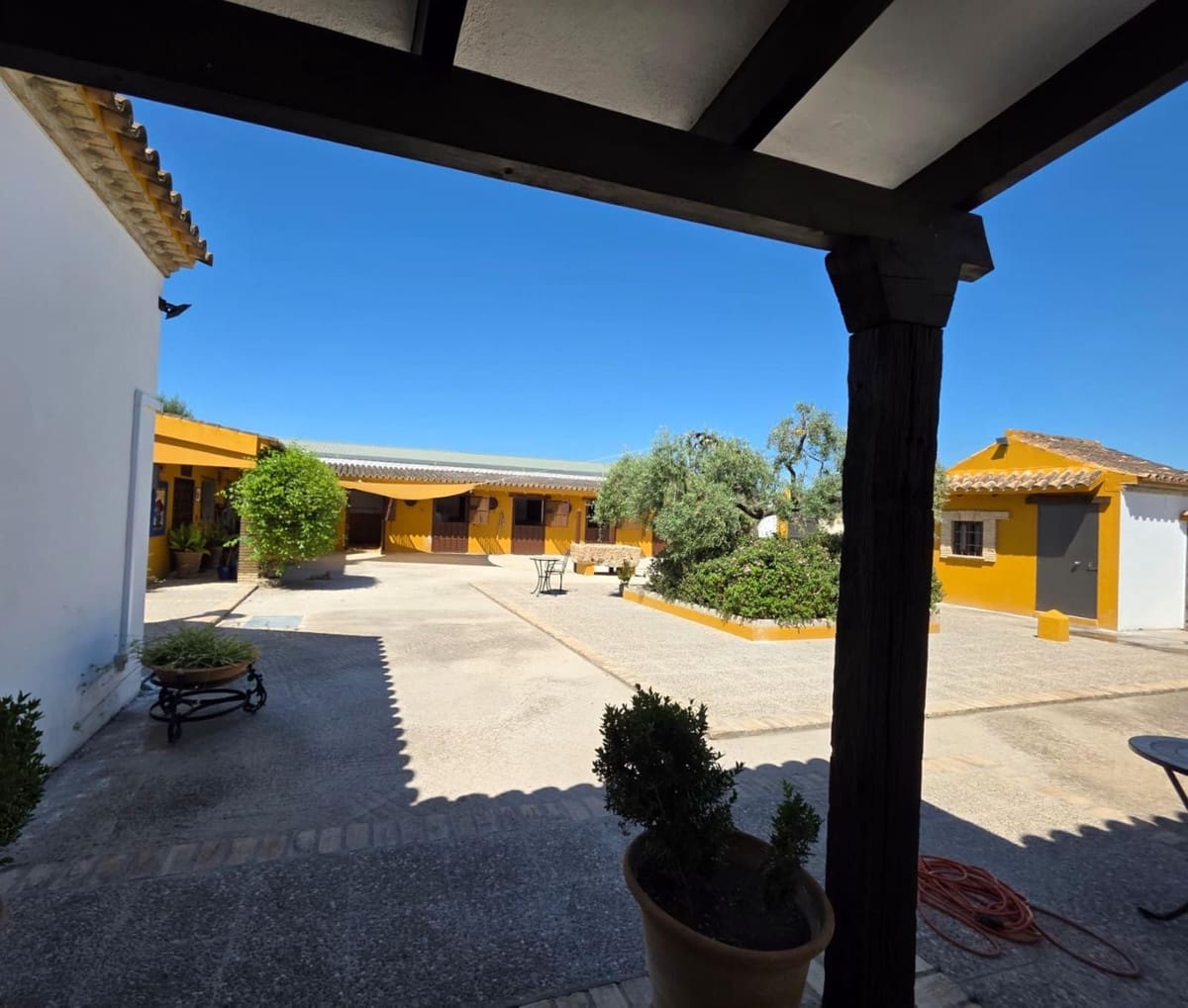 4 sovrum Kommersiell till salu i Moron de la Frontera med pool - 699 000 € (Ref: 10048201)
