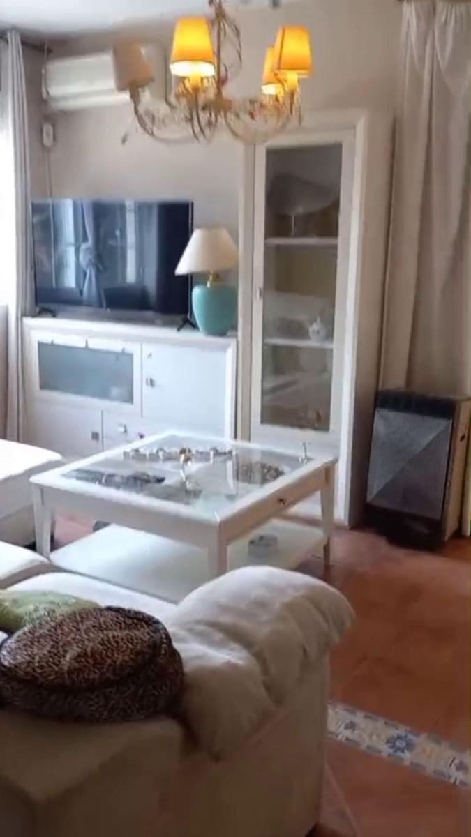 4 chambre Villa/Maison à vendre à Linares avec piscine garage - 135 000 € (Ref: 10136402)