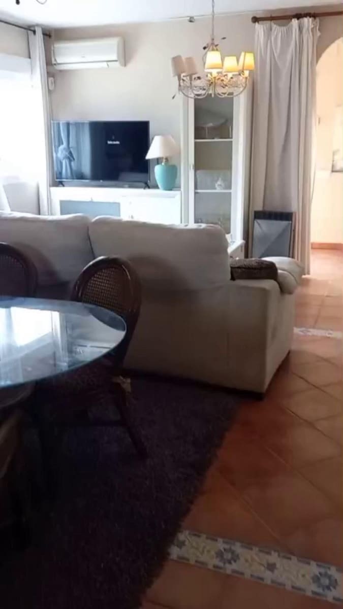 4 chambre Villa/Maison à vendre à Linares avec piscine garage - 135 000 € (Ref: 10136402)