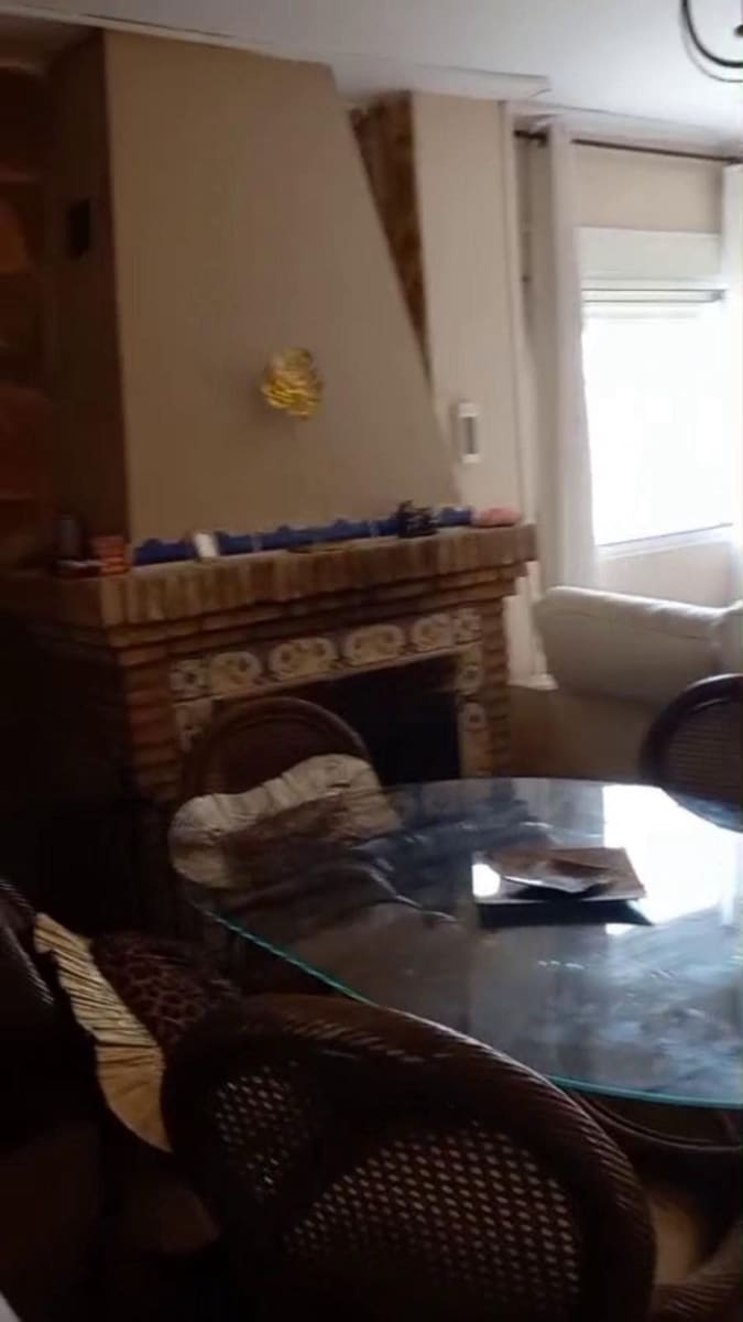 4 chambre Villa/Maison à vendre à Linares avec piscine garage - 135 000 € (Ref: 10136402)