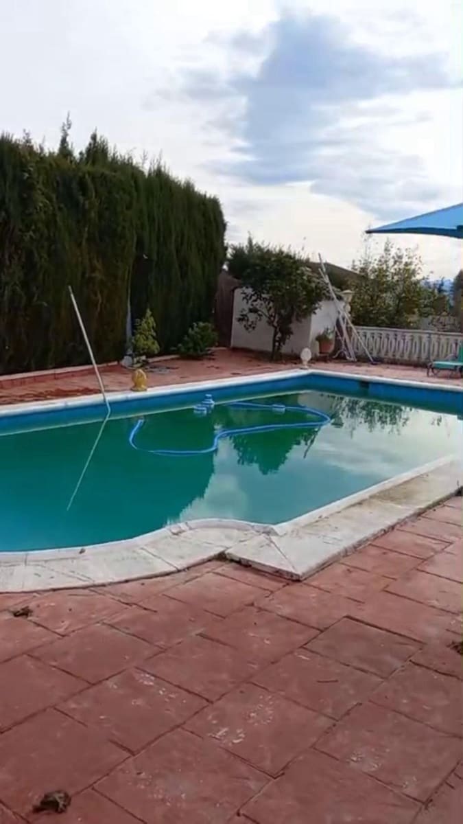 4 chambre Villa/Maison à vendre à Linares avec piscine garage - 135 000 € (Ref: 10136402)