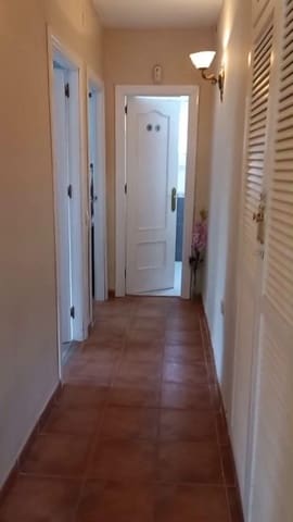 4 chambre Villa/Maison à vendre à Linares avec piscine garage - 135 000 € (Ref: 10136402)