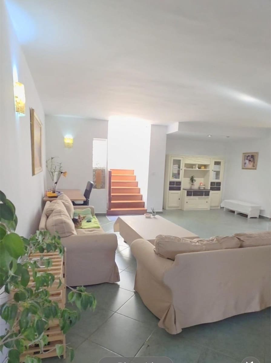 6 soverom Villa til salgs i Alhaurin de la Torre med svømmebasseng garasje - € 850 000 (Ref: 10144893)