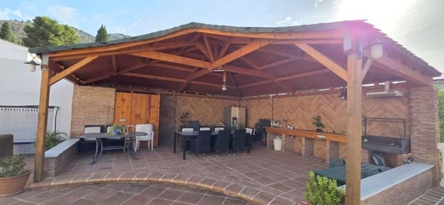 6 soverom Villa til salgs i Alhaurín de la Torre med svømmebasseng garasje - € 850 000 (Ref: 10144893)