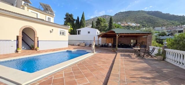6 soverom Villa til salgs i Alhaurín de la Torre med svømmebasseng garasje - € 850 000 (Ref: 10144893)