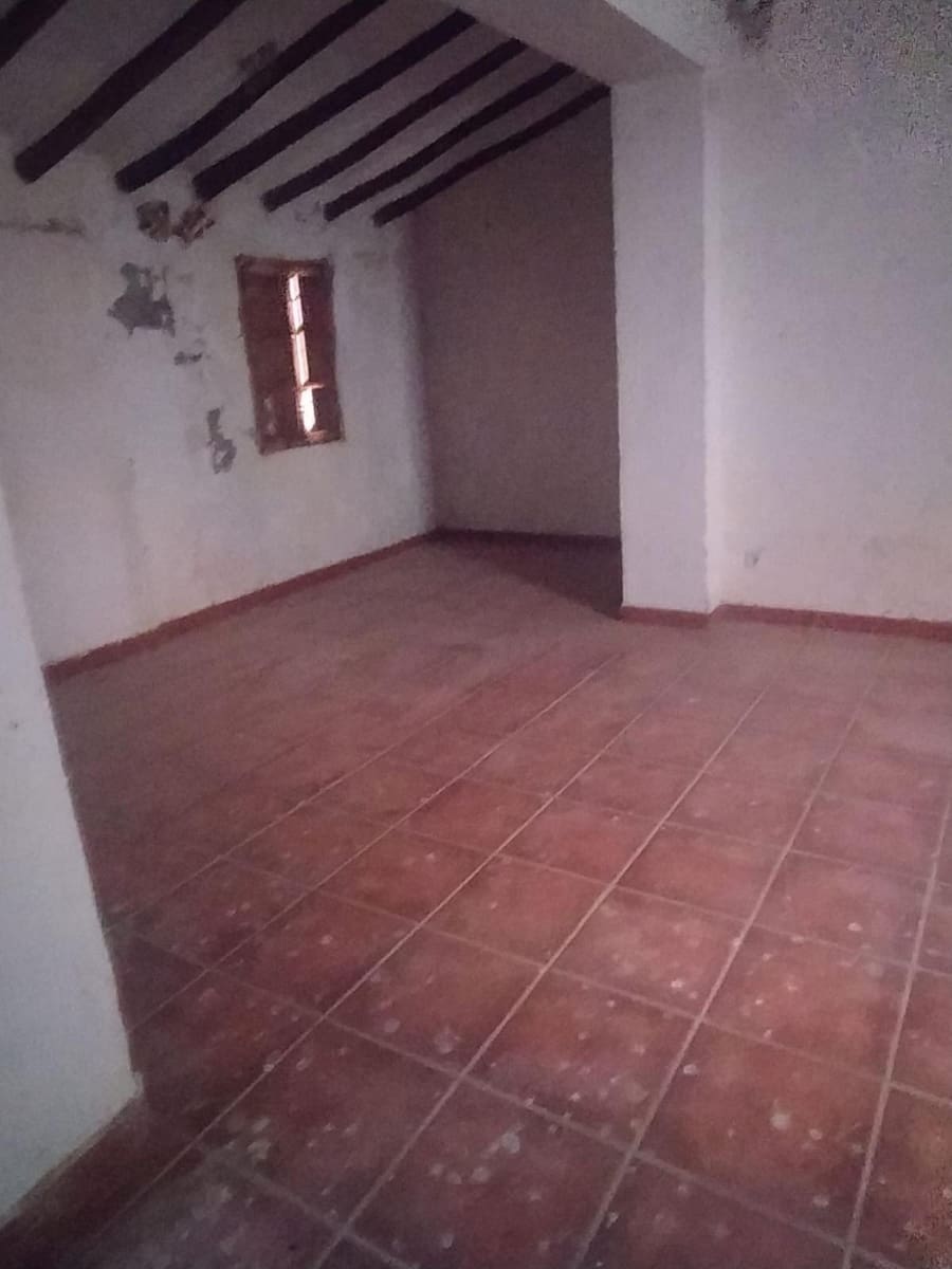 Pareado de 7 habitaciones en Villanueva del Trabuco en venta con garaje - 96.000 € (Ref: 10145023)