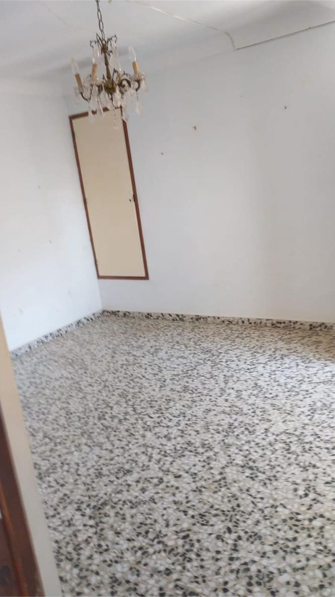 Pareado de 7 habitaciones en Villanueva del Trabuco en venta con garaje - 96.000 € (Ref: 10145023)