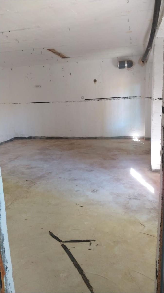 Pareado de 7 habitaciones en Villanueva del Trabuco en venta con garaje - 96.000 € (Ref: 10145023)