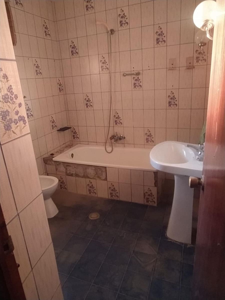 Pareado de 7 habitaciones en Villanueva del Trabuco en venta con garaje - 96.000 € (Ref: 10145023)