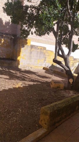 Pareado de 7 habitaciones en Villanueva del Trabuco en venta con garaje - 96.000 € (Ref: 10145023)
