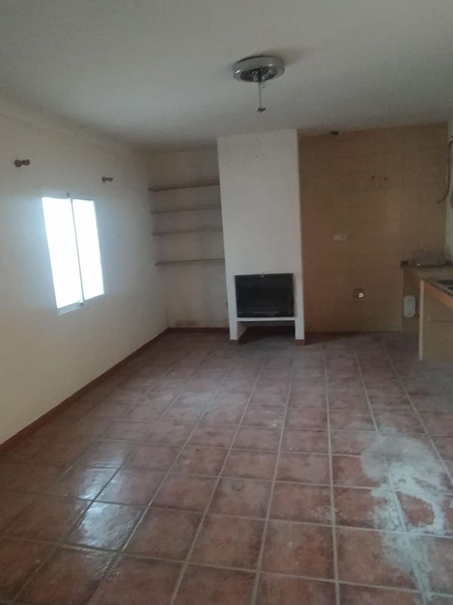 7 bedroom Semi-detached Villa for sale in Villanueva del Trabuco with garage - € 96,000 (Ref: 10145023)