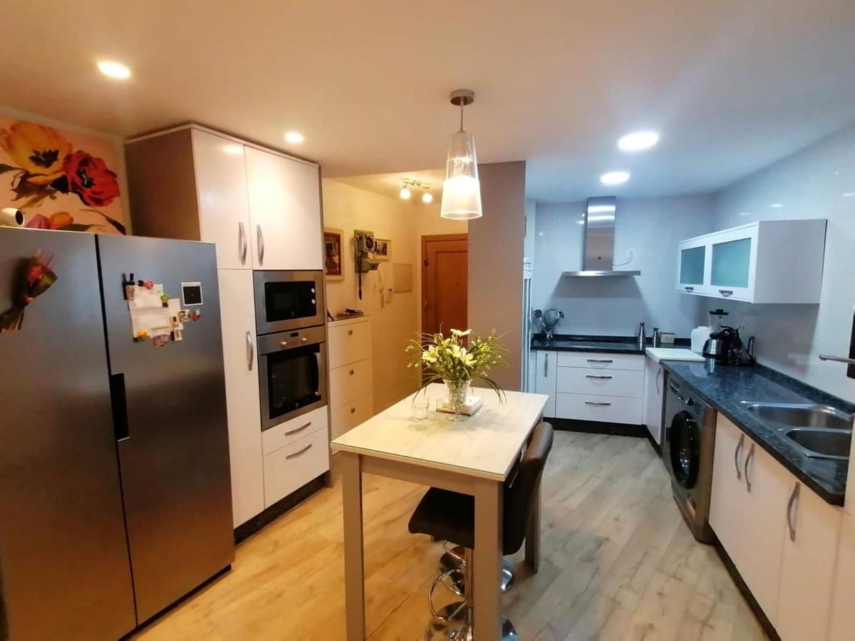 2 sovrum Takvåning till salu i Alhaurin de la Torre med garage - 355 000 € (Ref: 10153145)