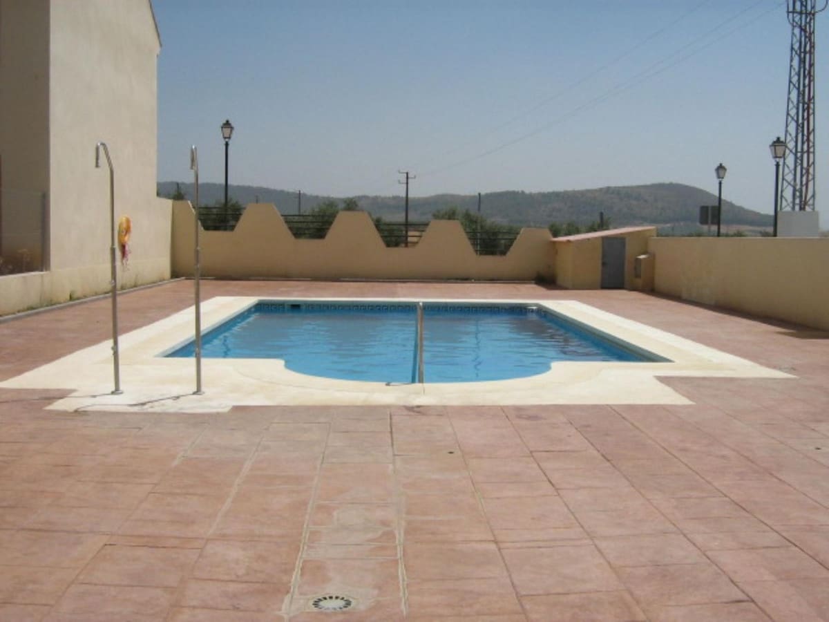 4 makuuhuone Omakotitalo myytävänä paikassa Fuente de Piedra mukana uima-altaan 
autotalli - 220 000 € (Ref: 10160233)