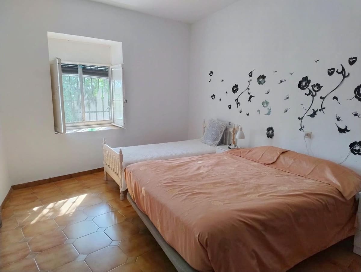 4 bedroom Finca/Country House for sale in Puente Genil with pool garage - € 339,000 (Ref: 10163508)