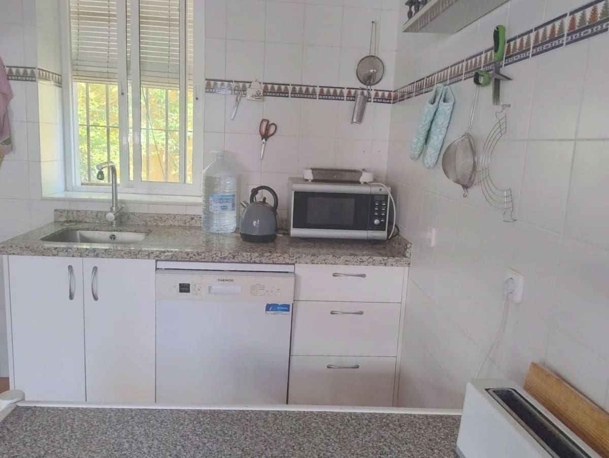 4 bedroom Finca/Country House for sale in Puente Genil with pool garage - € 339,000 (Ref: 10163508)