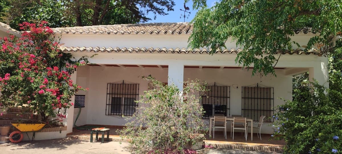 4 bedroom Finca/Country House for sale in Puente Genil with pool garage - € 339,000 (Ref: 10163508)