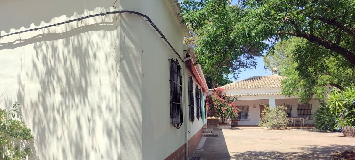 4 bedroom Finca/Country House for sale in Puente Genil with pool garage - € 339,000 (Ref: 10163508)