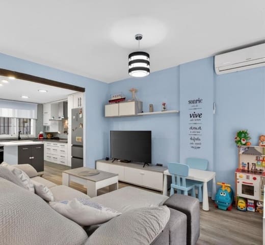 4 quarto Moradia Geminada para venda em Estación de Cártama, Cártama - 380 000 € (Ref: 10163610)