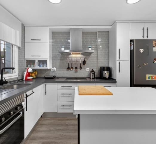 4 quarto Moradia Geminada para venda em Estación de Cártama, Cártama - 380 000 € (Ref: 10163610)