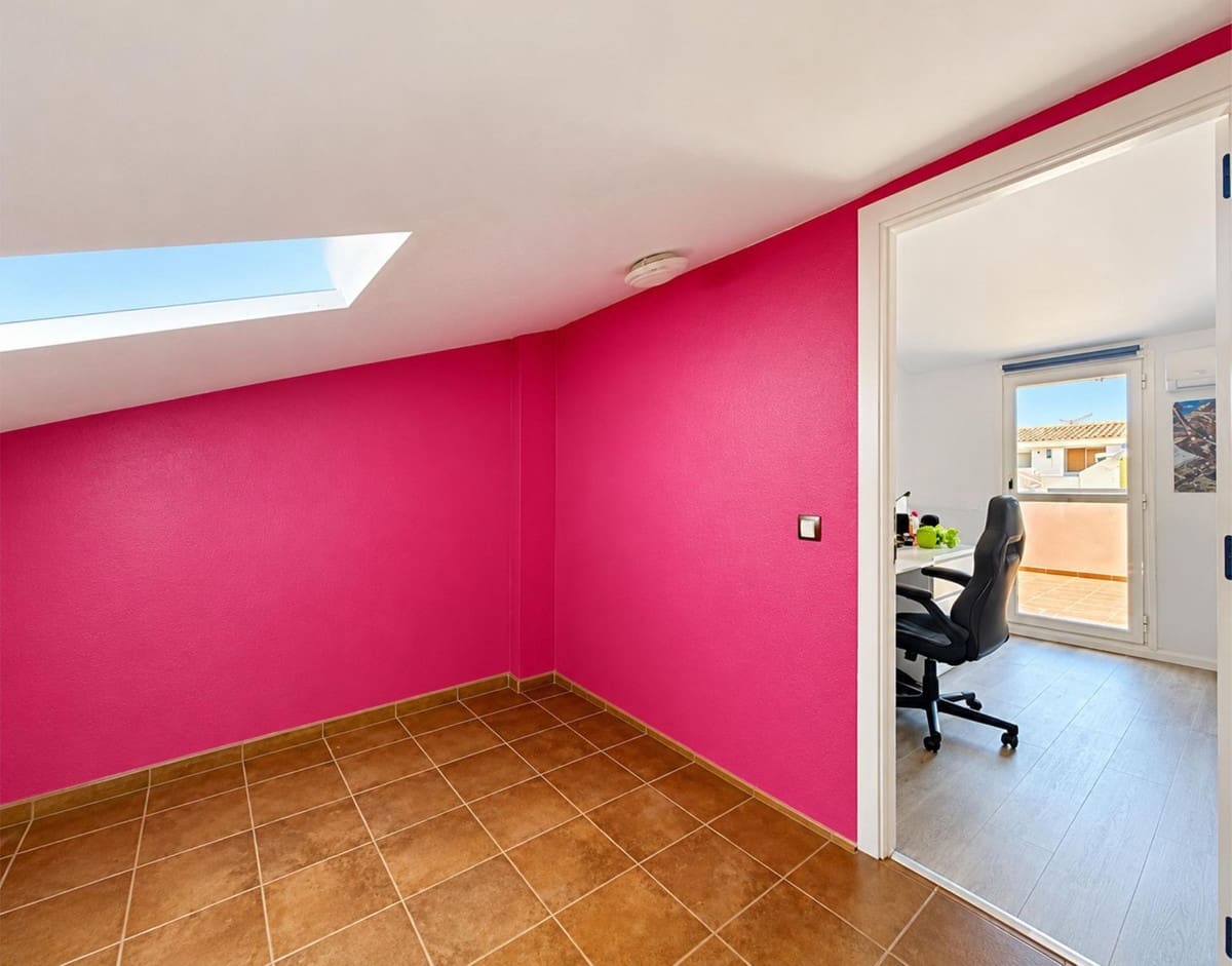4 quarto Moradia Geminada para venda em Estacion de Cartama com piscina - 380 000 € (Ref: 10163610)