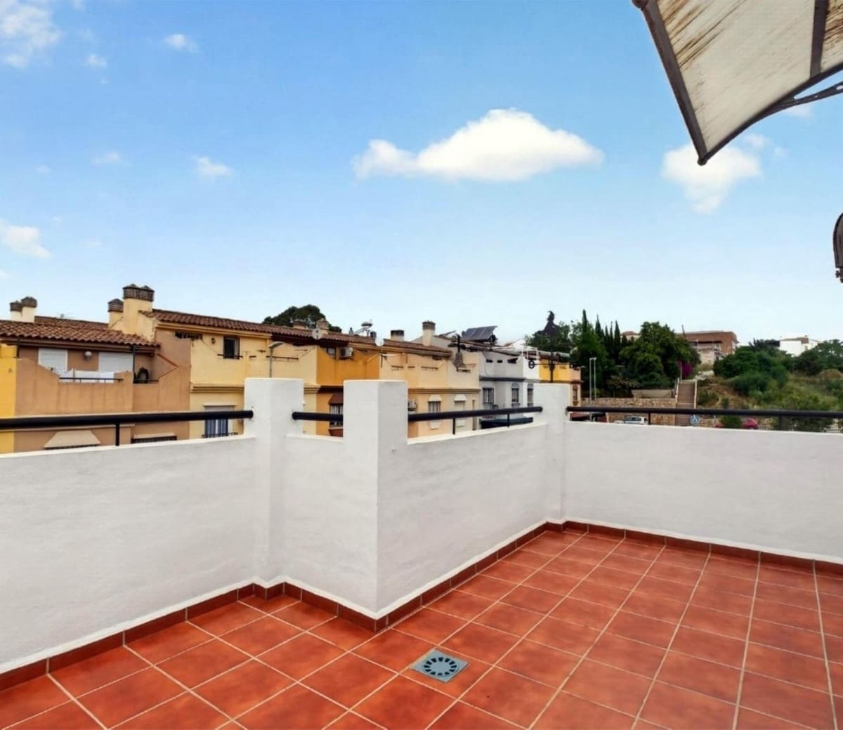 4 quarto Moradia Geminada para venda em Estacion de Cartama com piscina - 380 000 € (Ref: 10163610)