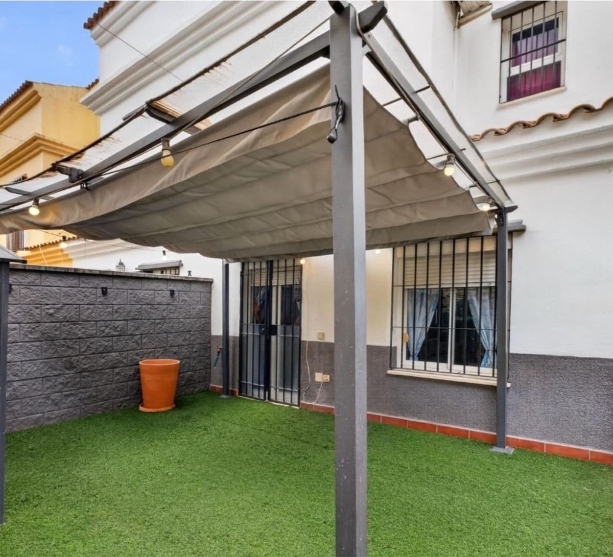 4 quarto Moradia Geminada para venda em Estacion de Cartama com piscina - 380 000 € (Ref: 10163610)