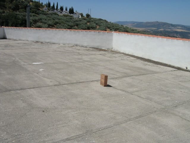 27 bedroom Commercial for sale in Loja with pool - € 1,250,000 (Ref: 4189824)