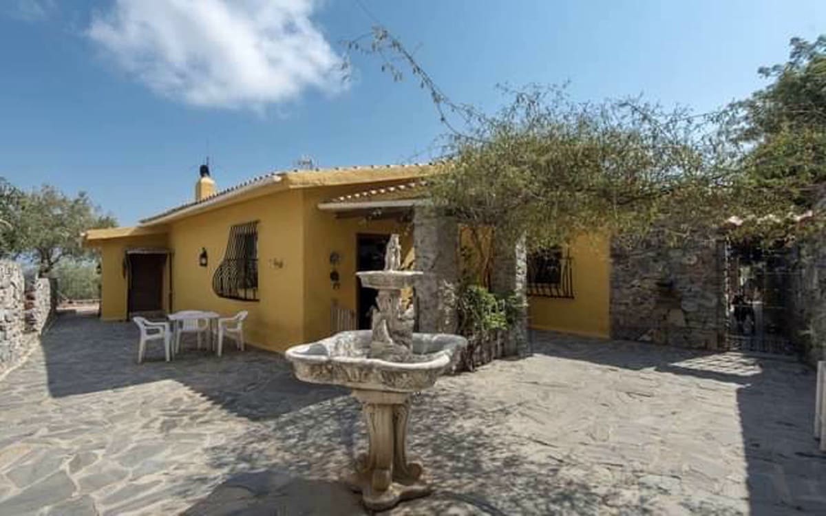 3 Zimmer Villa zu verkaufen in Malaga Stadt mit Pool Garage - 840.000 € (Ref: 4680055)