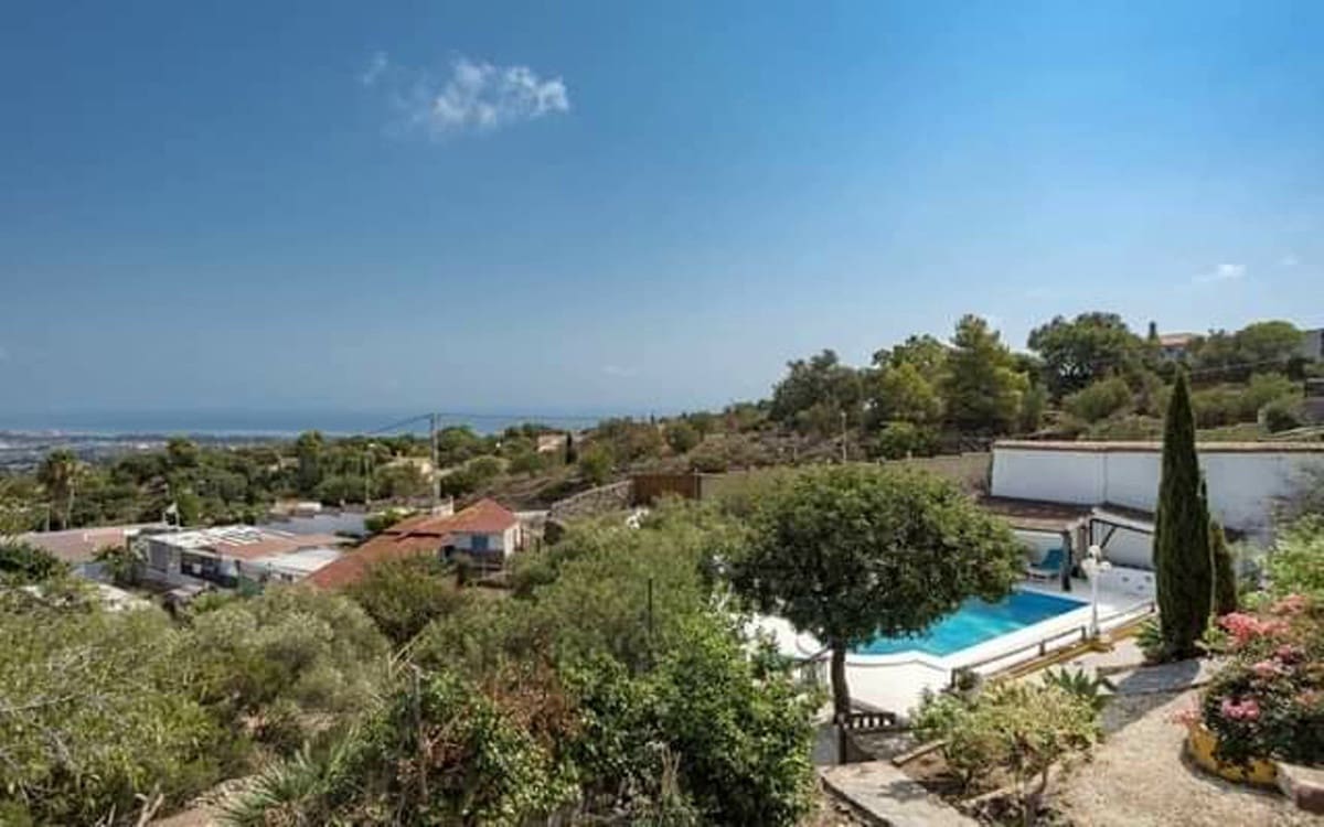 3 Zimmer Villa zu verkaufen in Malaga Stadt mit Pool Garage - 840.000 € (Ref: 4680055)