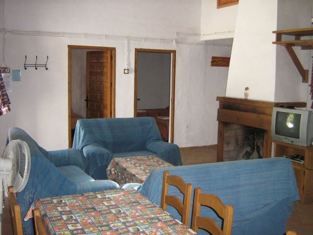 27 soverom Bedrift til salgs i Antequera med svømmebasseng - € 1 250 000 (Ref: 6227911)